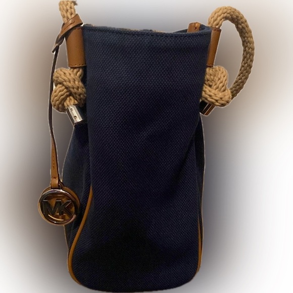 MICHAEL KORS Marina💙Navy Blue💙Large Canvas Tote with Rope Straps/Like New - Picture 8 of 13